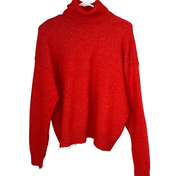 Elegant Red Turtleneck Sweater - Picture 1 of 4